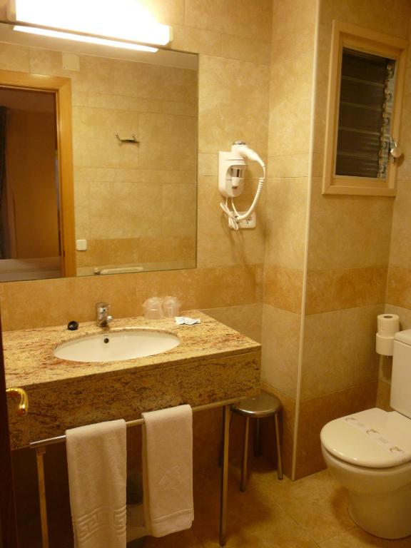 Hotel Nice - La Seu d'Urgell - book your hotel with ViaMichelin