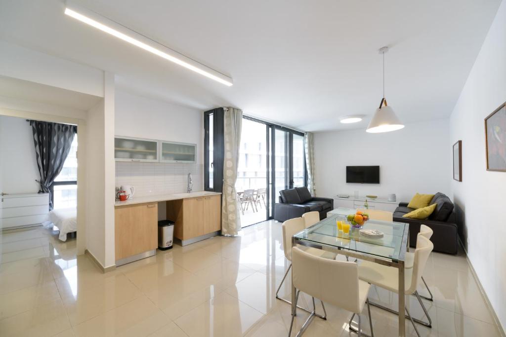 3 Ma'on - By Beach Apartments TLV 전경
