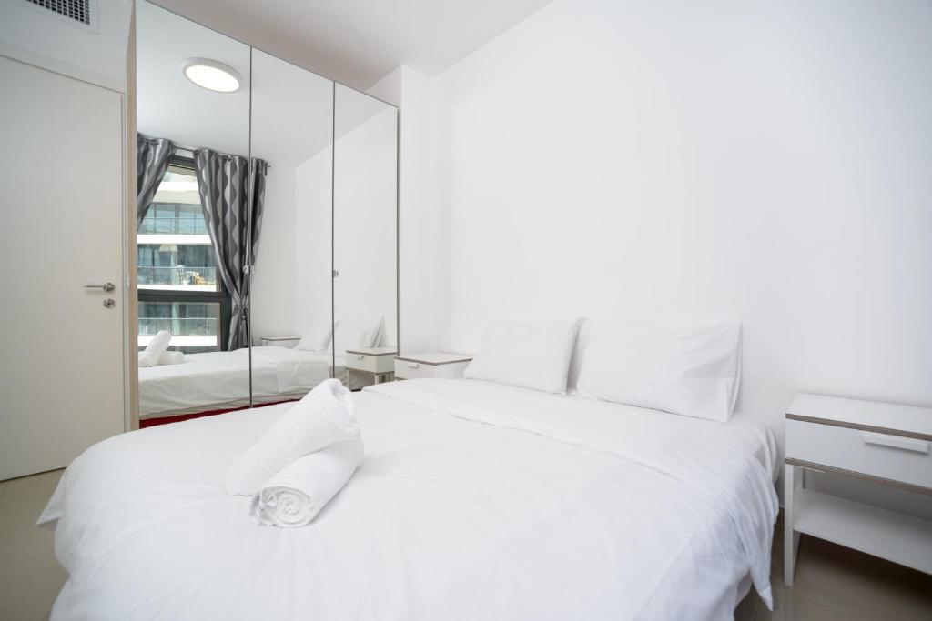 3 Ma'on - By Beach Apartments TLV photo