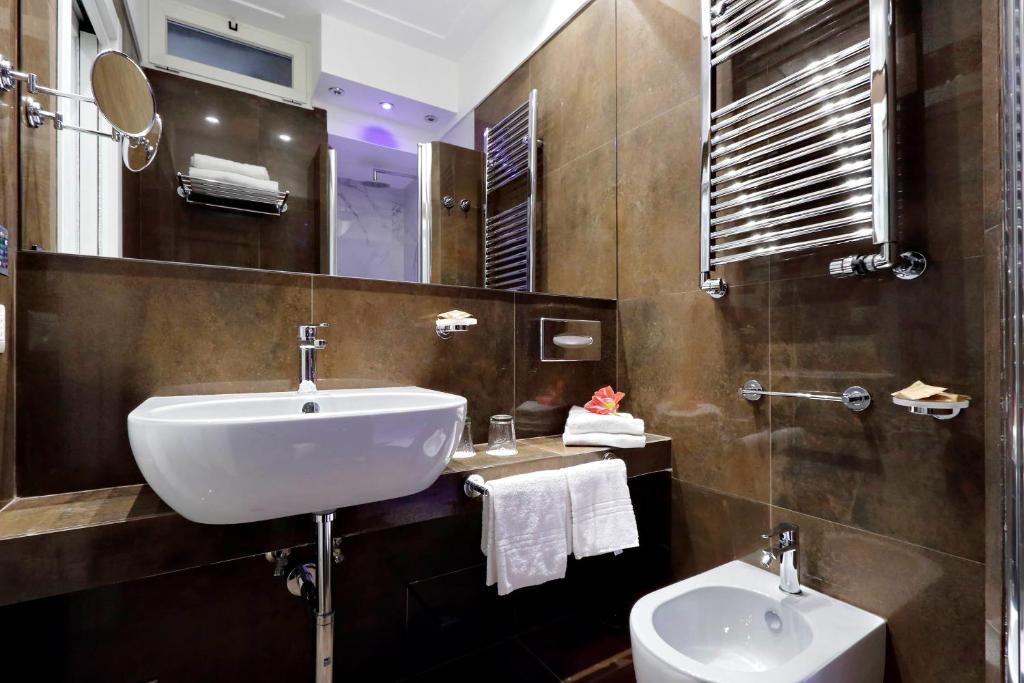 Piazza Venezia Grand Suite - 5
