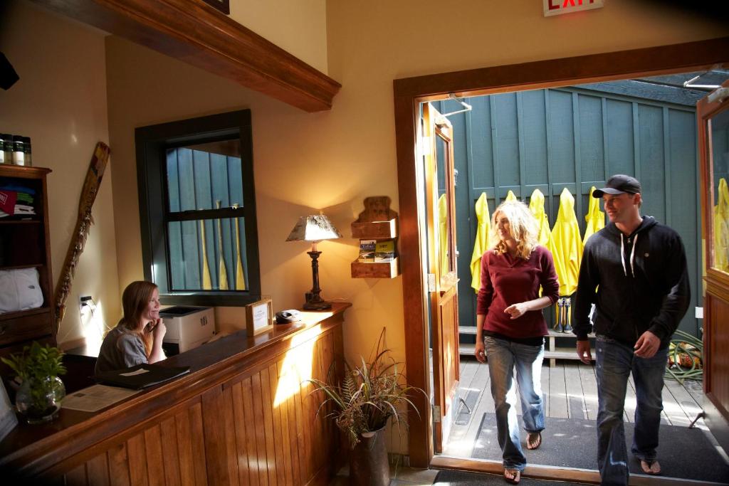 Middle Beach Lodge photo