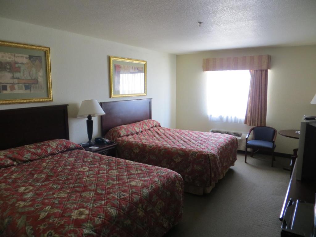 HomeTown Hotel Bryant photo