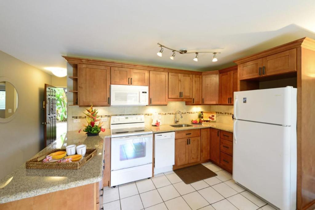 Waiohuli Beach Hale #123 Main image 2