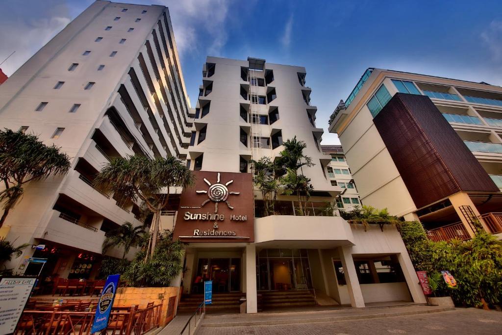 Entrance, Sunshine Hotel & Residences in Pattaya