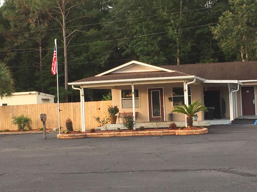 Blackwater Inn Milton photo