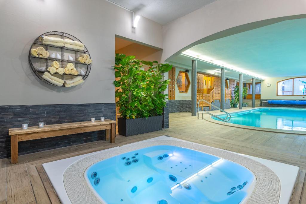 Hotel Les Arolles - 4