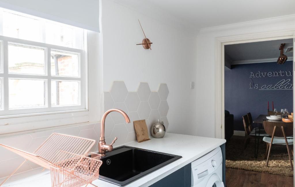 The Historic Gem - Central 3BDR Maisonette photo