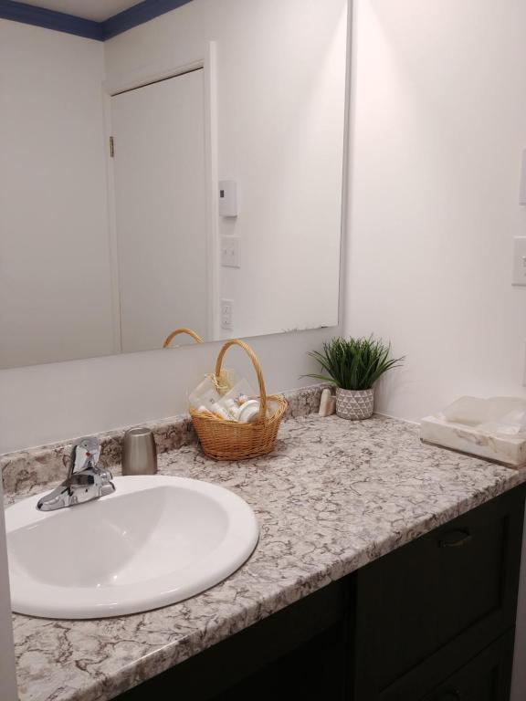 3 Bedrooms 3 beds near metro -Parking Free photo