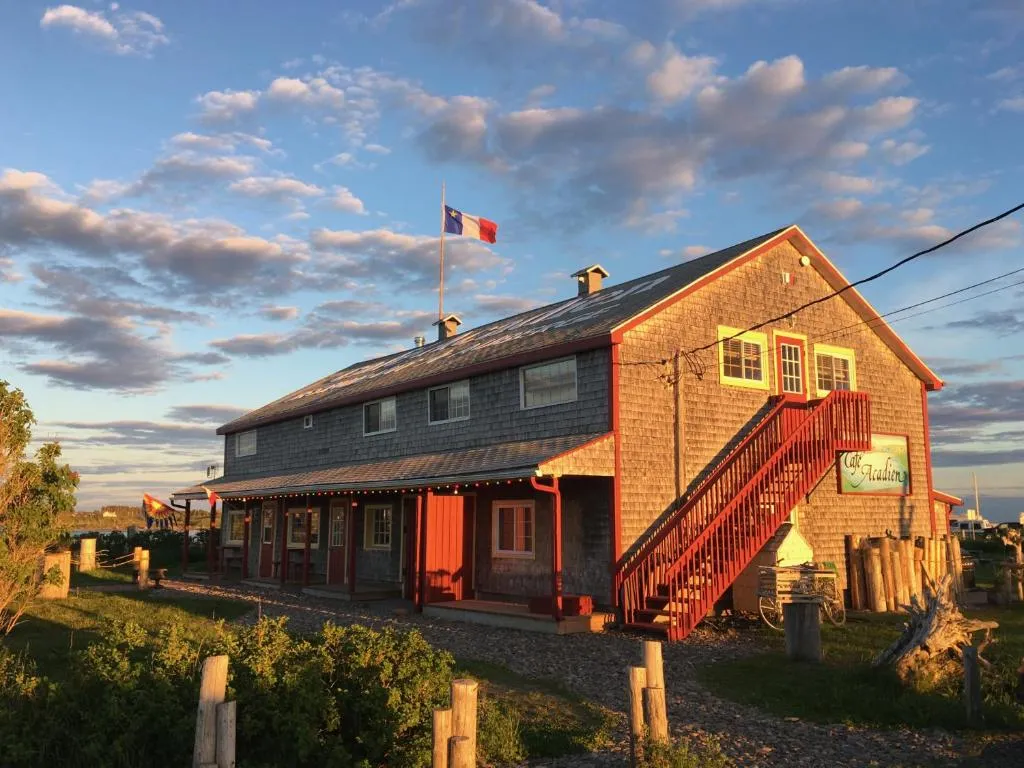 Auberge Café Acadien, hotel in Bonaventure