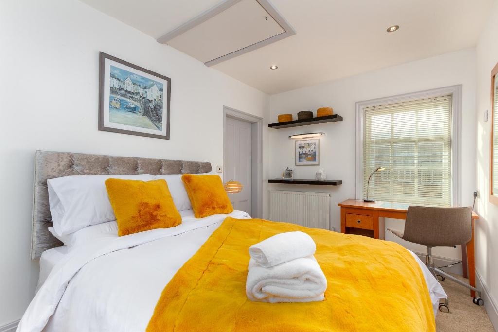 Charles Alexander Short Stay - The Old Bank Apartments — Hotel in Lytham St Annes