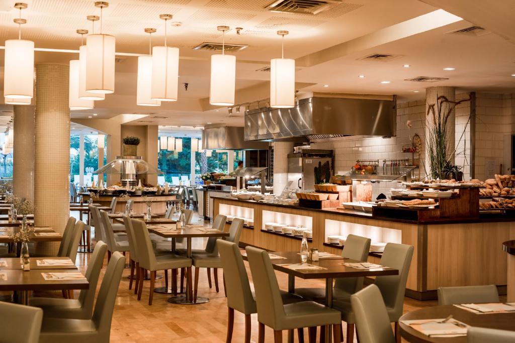 Restaurant, Astral Nirvana Club - All Inclusive Hotel in Eilat