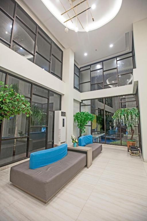 フロント・ロビー