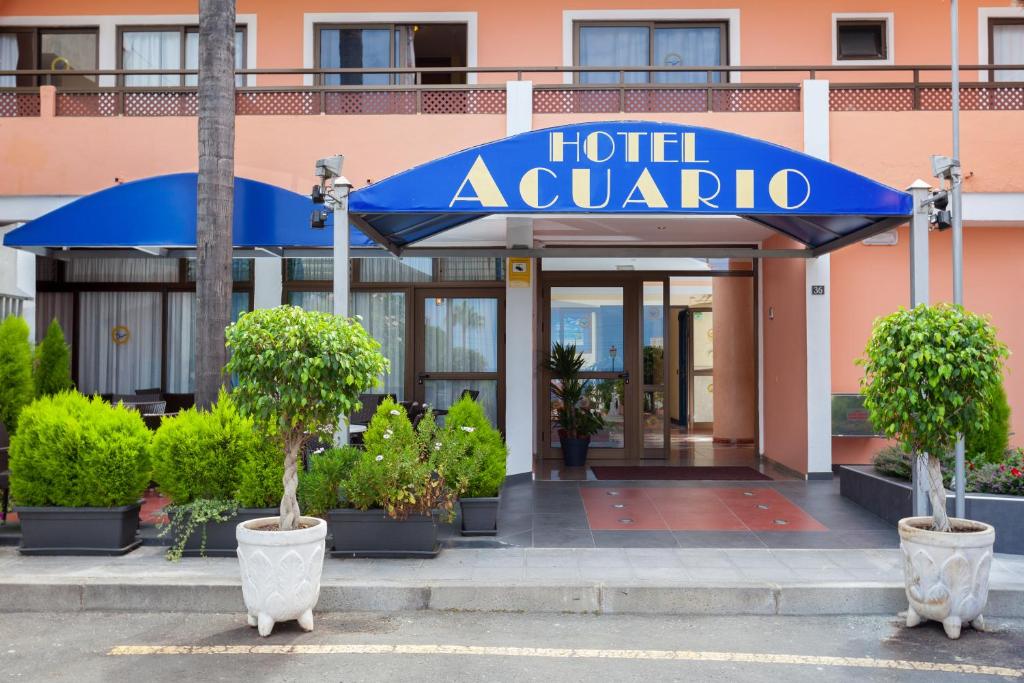 Globales Acuario — Hotel building in Puerto de la Cruz, Canary Islands