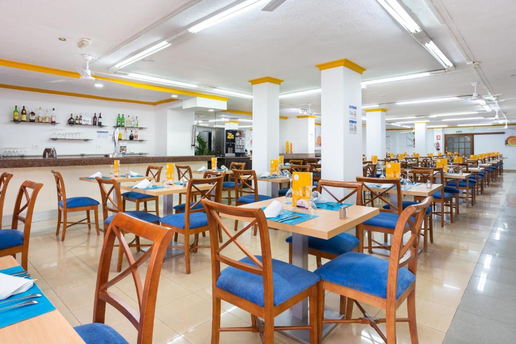 Globales Acuario — Restaurant & bars in Puerto de la Cruz, Canary Islands