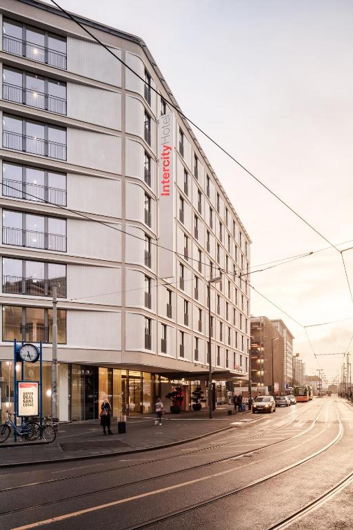 Hotel Featured Image