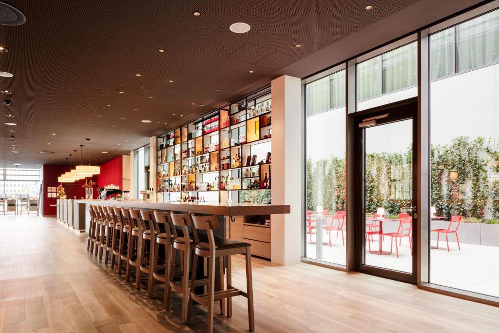 Bar/lounge