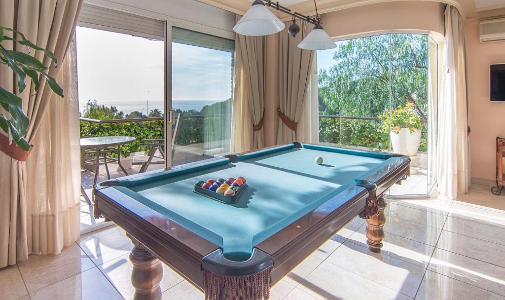 TarracoHomes, Villa Cala Crancs con Piscina Privada y Mesa de Billar - 3