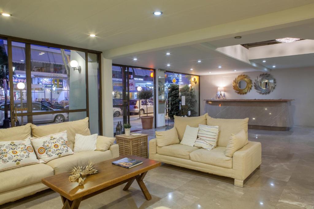 Pitsakis Hotel photo