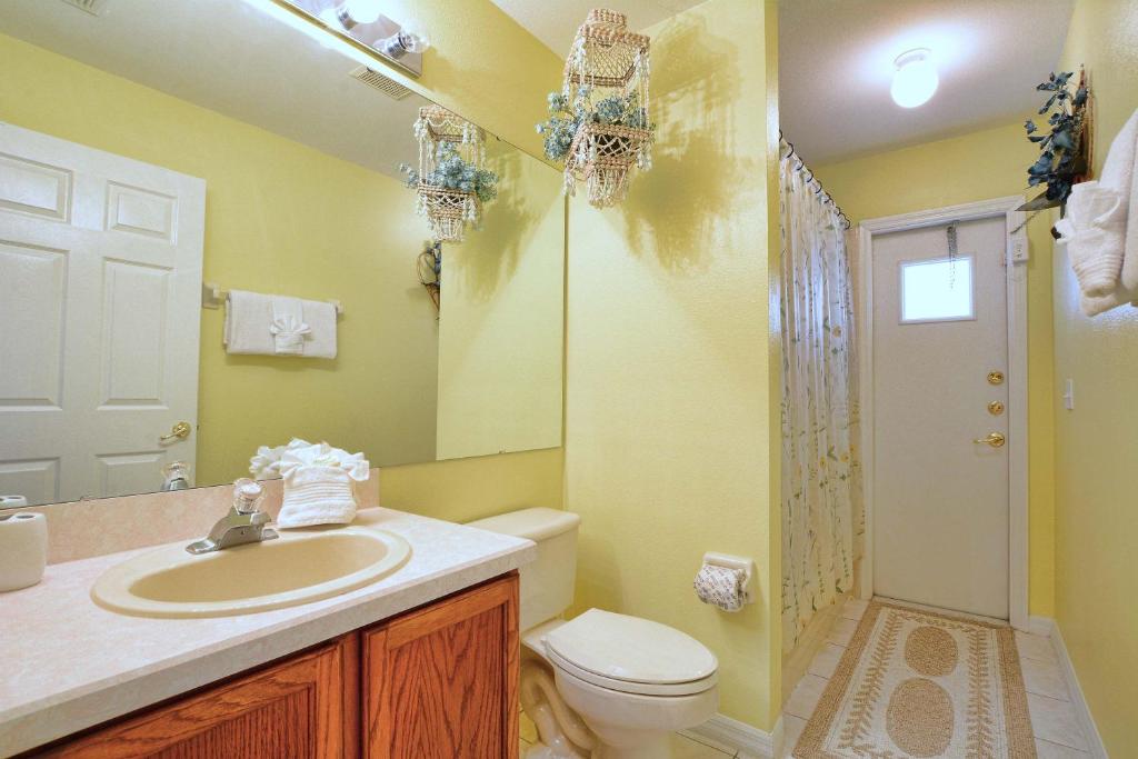 Greater Groves - 3 Bedrooms House w/pool-5205GG photo