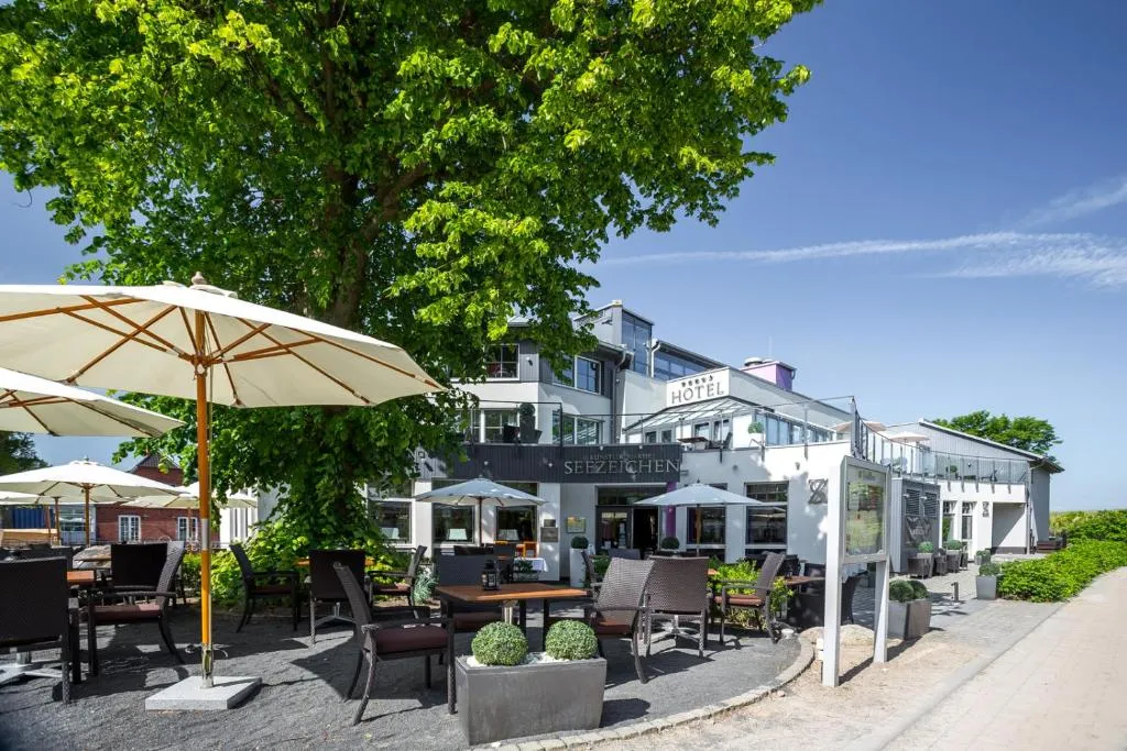 Hotel Künstlerquartier Seezeichen, hotel in Ahrenshoop