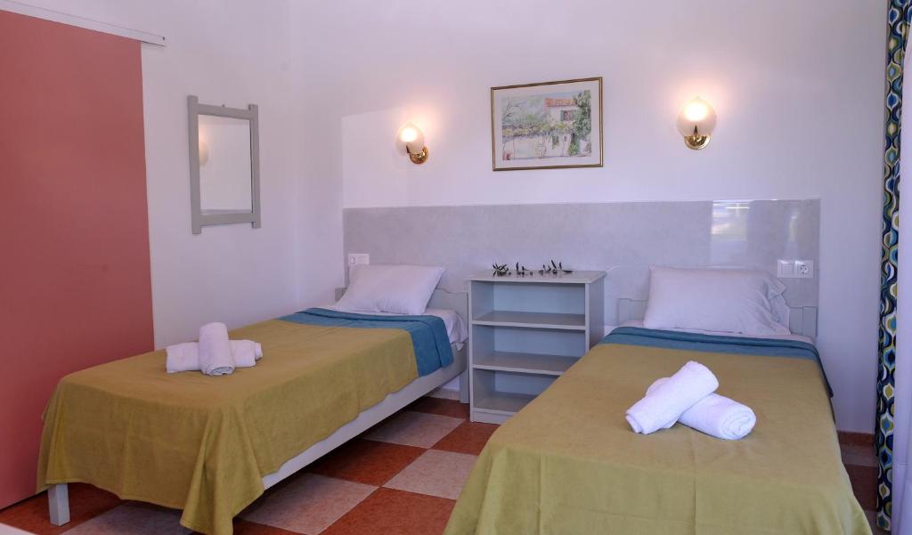 Katia Beach Hotel — Hotel rooms in Kassopei, Ionian Islands