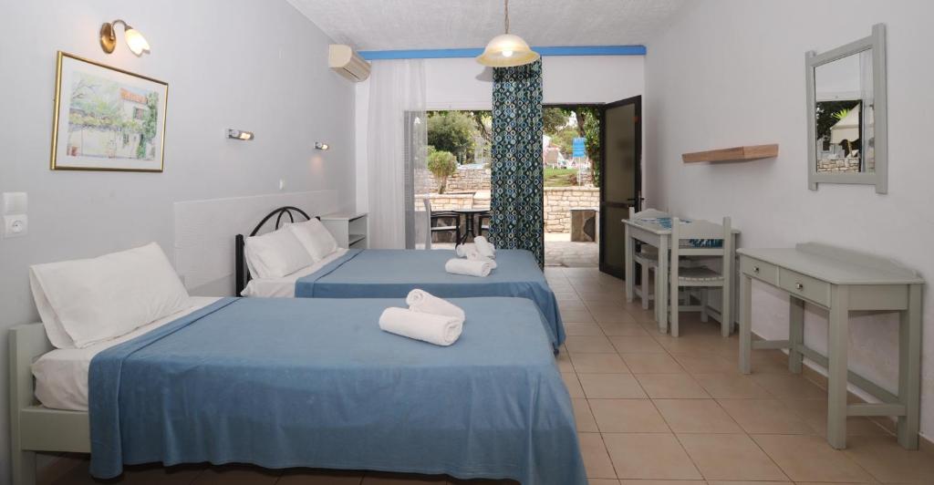Katia Beach Hotel — Hotel rooms in Kassopei, Ionian Islands