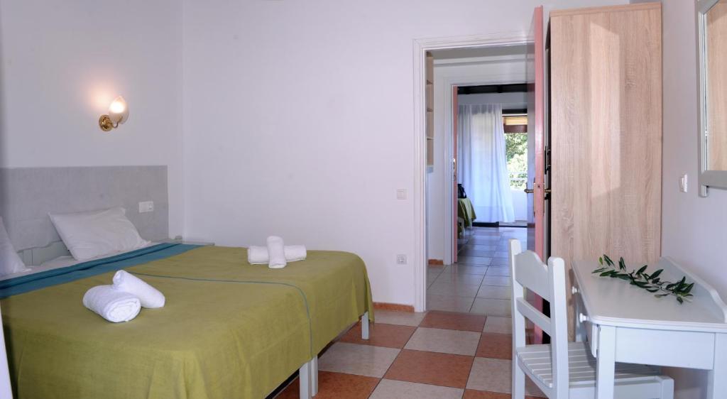 Katia Beach Hotel — Hotel rooms in Kassopei, Ionian Islands