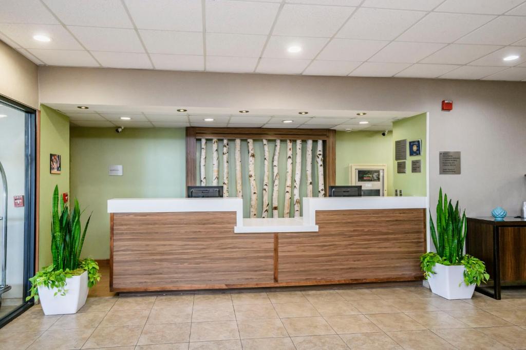 Wyndham Garden Fresno Yosemite Airport Photo 17