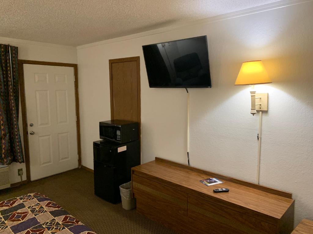 Royal Inn Hotel In Oklahoma City United States Wander - 