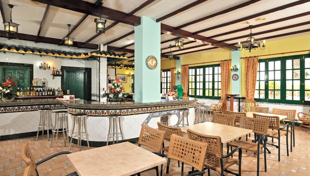 Globales Costa Tropical — Restaurant & bars in Costa de Antigua, Canary Islands