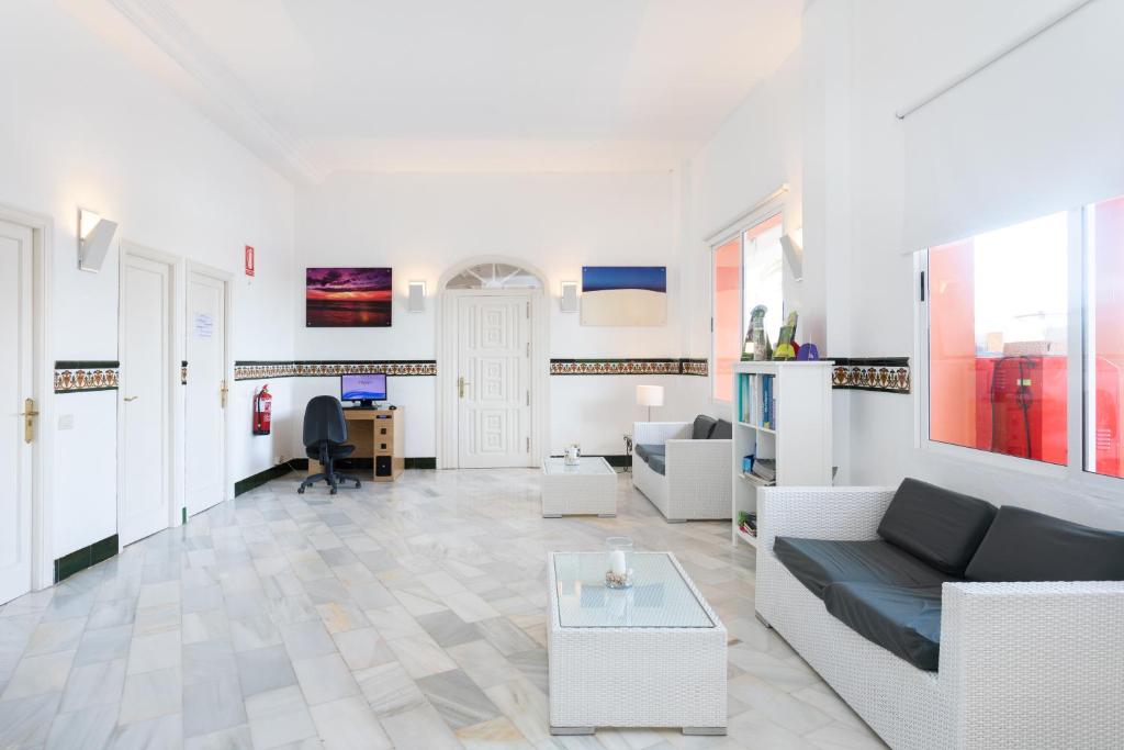 Globales Costa Tropical — Hotel building in Costa de Antigua, Canary Islands