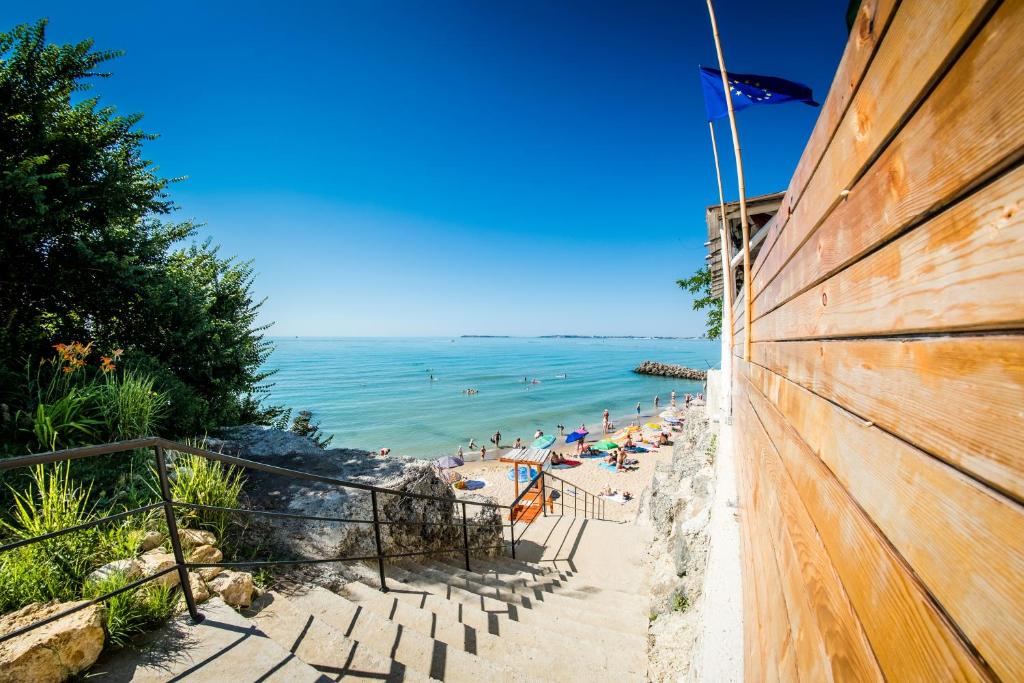 Prestige Sands Resort photo