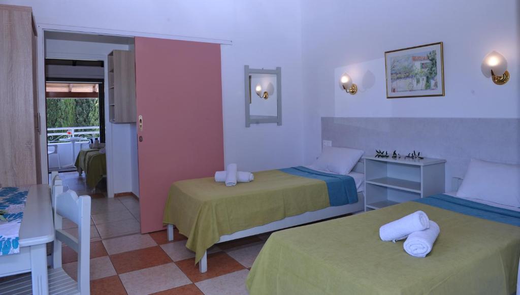 Katia Beach Hotel — Hotel rooms in Kassopei, Ionian Islands