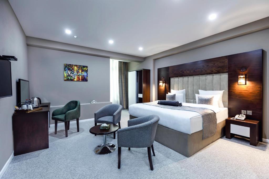 Parallel Hotel, Baku