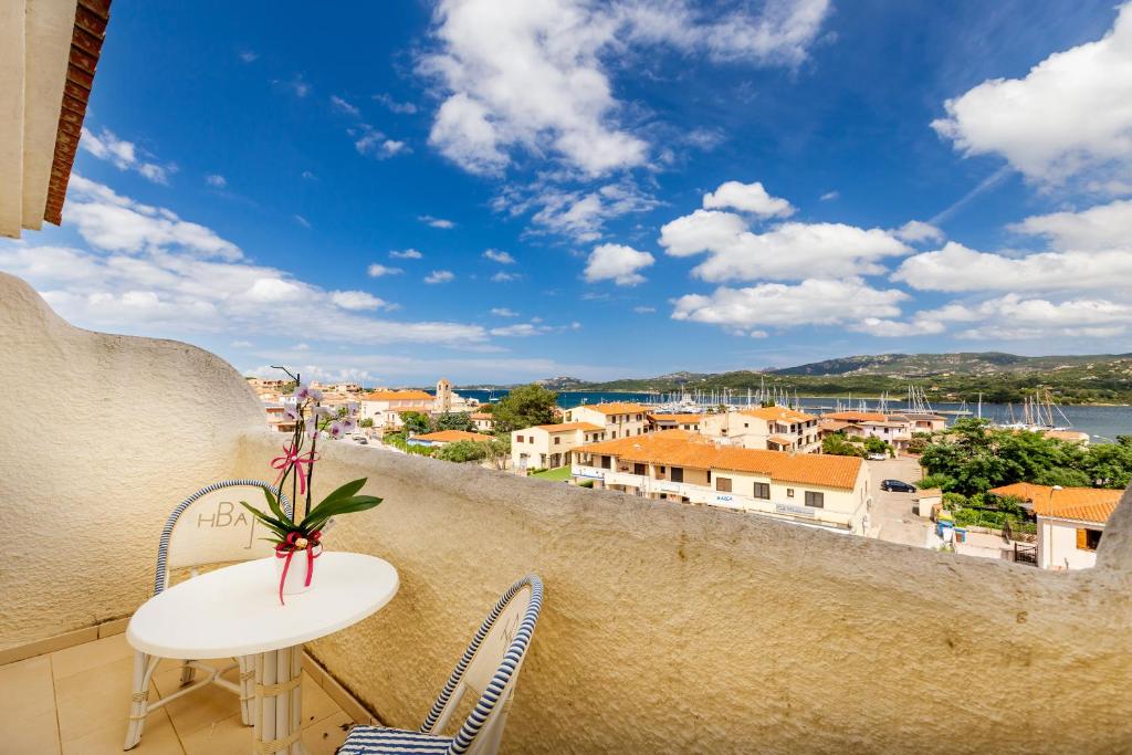 AHR Baja Hotel & Spa Cannigione photo