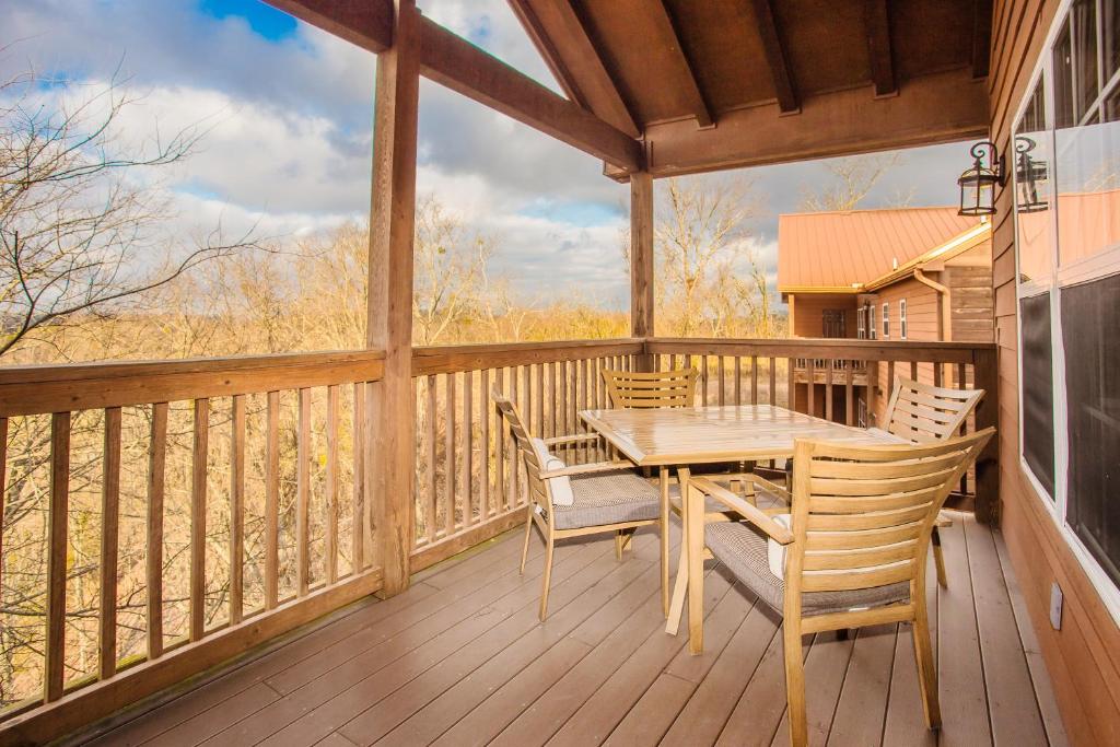 Balcony/terrace, Capital Resorts The Lodges at the Great Smoky Mountains in Pigeon Forge (TN)