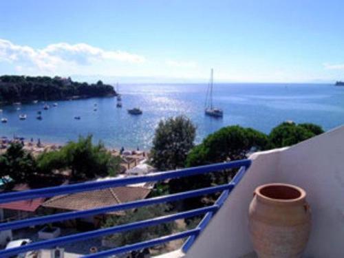 Kolios Beach Seaview Studios — Hotel in Skiathos Island