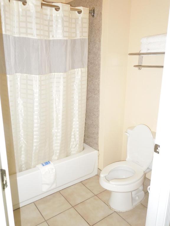 Homegate Inn & Suites West Memphis photo