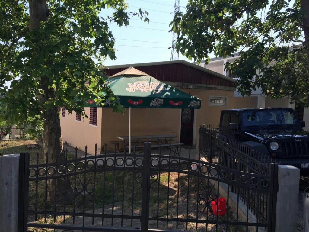 Apartman Sutomore 8 osoba - 1