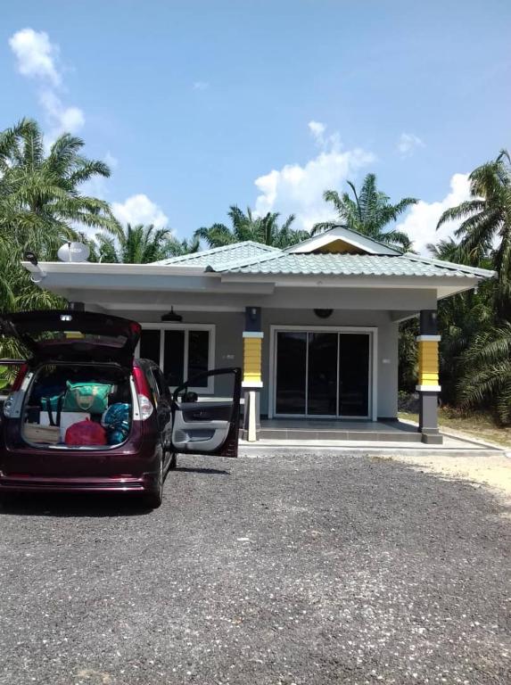 YATIME HOMESTAY TANJUNG KARANG MoslemOnly — Hotel in Kuala Selangor