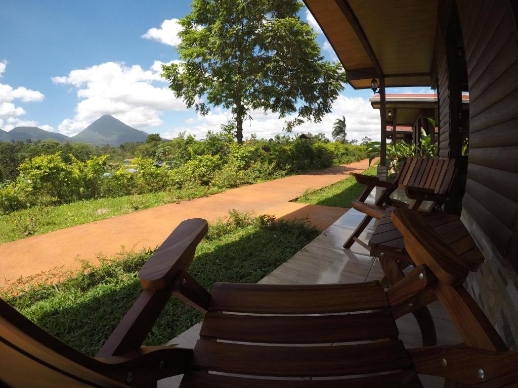 Cabanas Suenos del Arenal — Hotel in La Fortuna