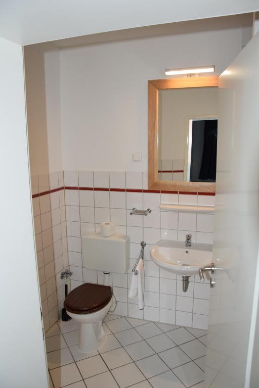 Hamburger Alm Hotel St. Pauli photo