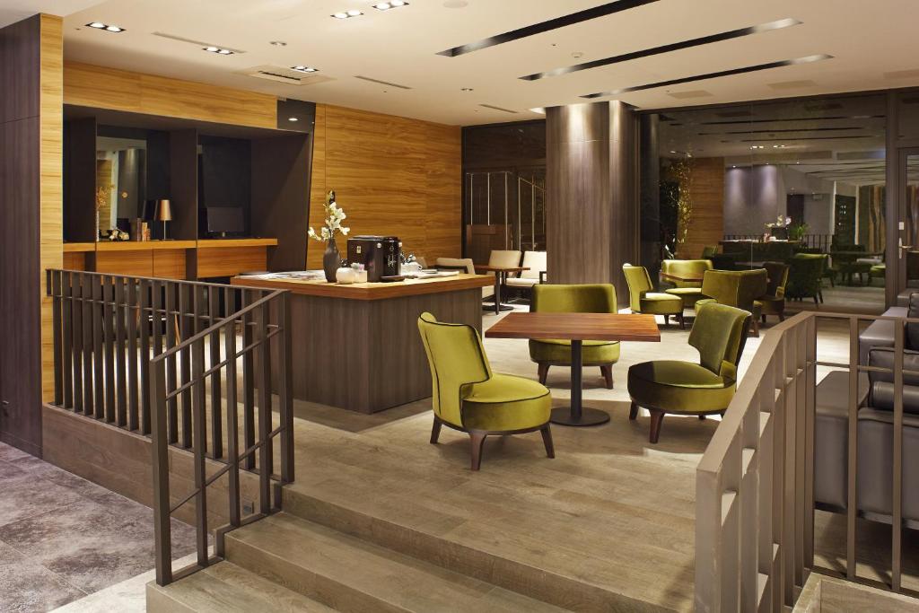 Bar/lounge