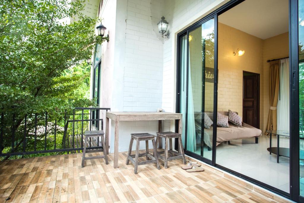 Balcony/terrace, The Harmony Resort in Ratchaburi