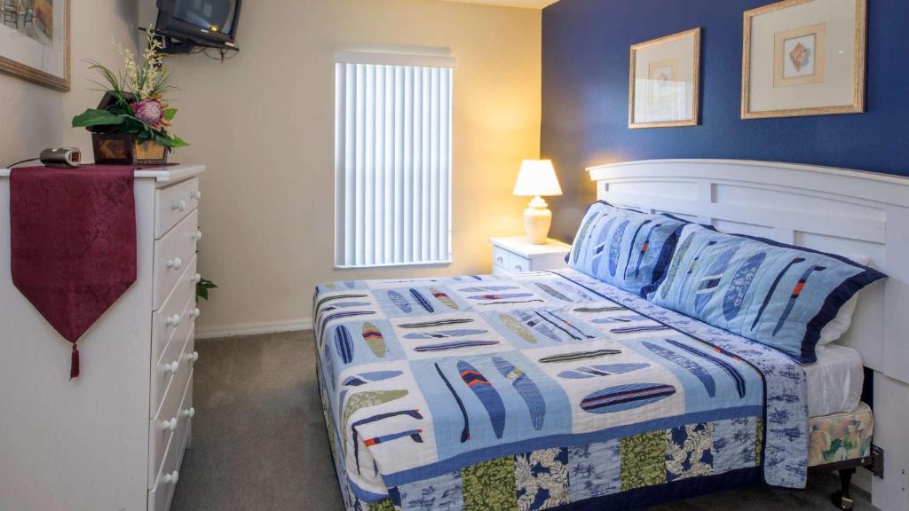The Floridian 3 bed townhouse at Emerald Island Resort photo
