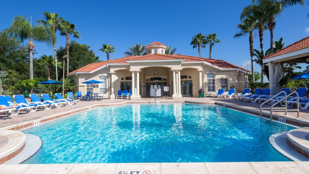The Floridian 3 bed townhouse at Emerald Island Resort photo