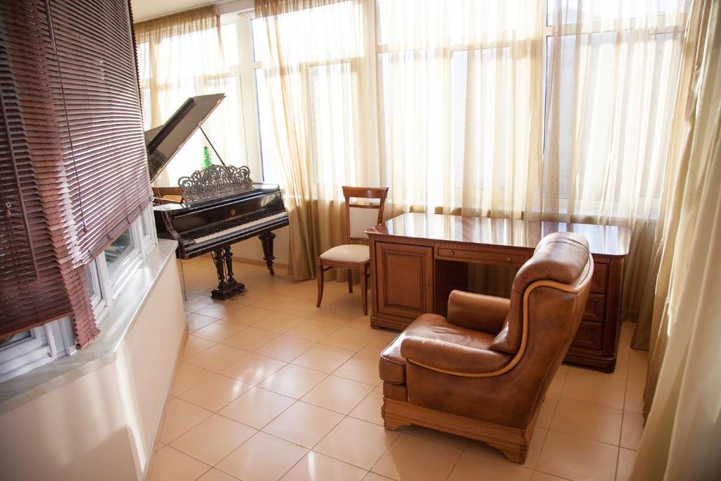 Two Bedroom Apartment with Balcony photo