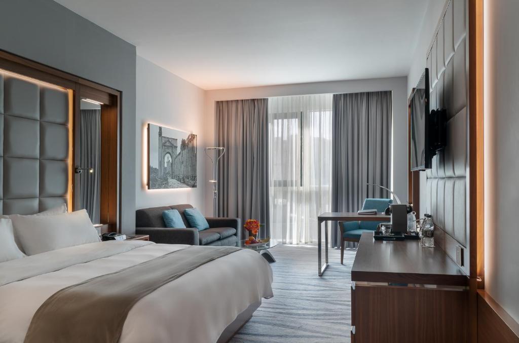 Landmark Amman Hotel & Conference Center Entrance