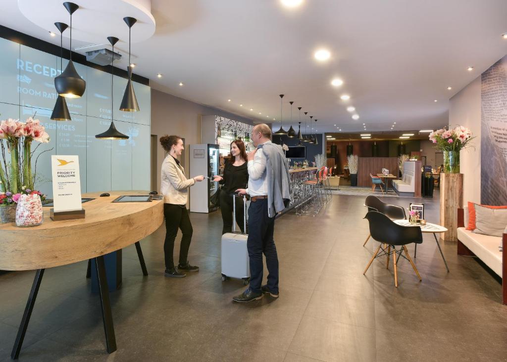 ibis Kortrijk Centrum Photo 4