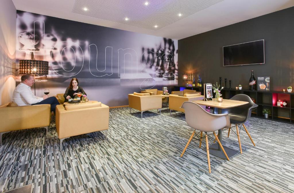 ibis Kortrijk Centrum Photo 12